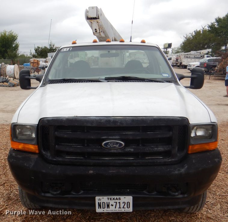 image for item DH7297 2001 Ford F450 Super Duty  bucket truck
