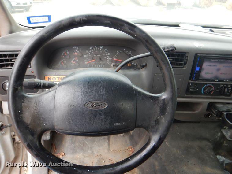 image for item DH7297 2001 Ford F450 Super Duty  bucket truck