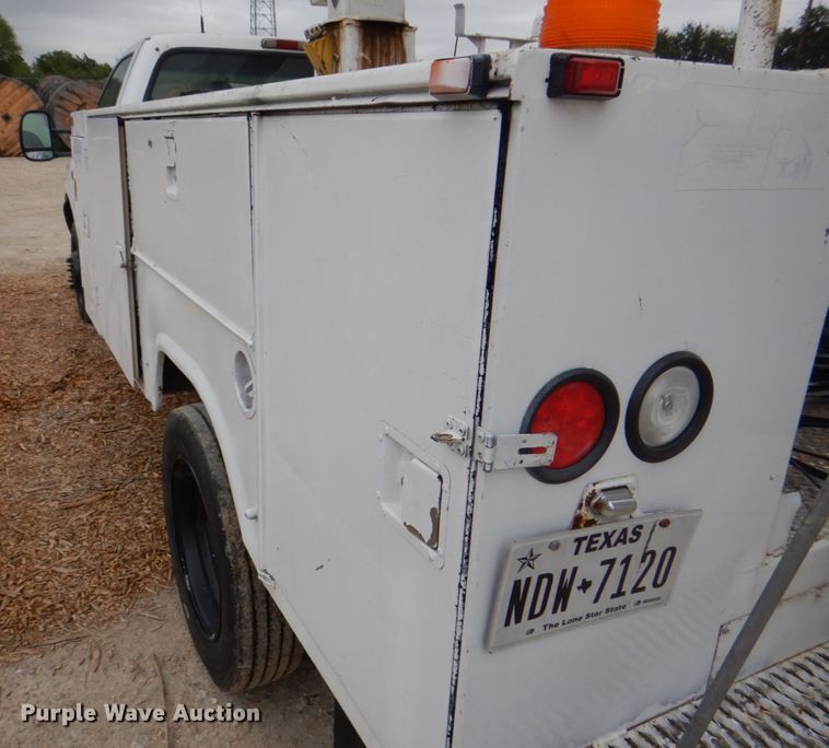 image for item DH7297 2001 Ford F450 Super Duty  bucket truck