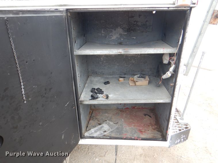 image for item DH7297 2001 Ford F450 Super Duty  bucket truck