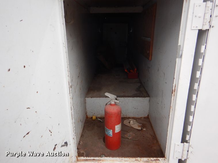 image for item DH7297 2001 Ford F450 Super Duty  bucket truck