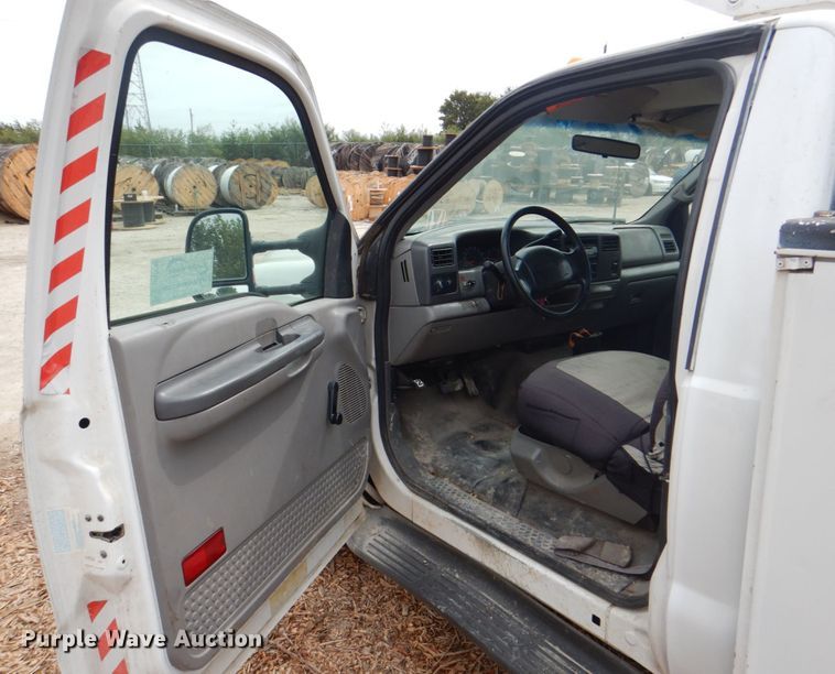 image for item DH7298 1999 Ford F450 Super Duty  bucket truck