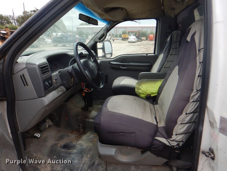 image for item DH7298 1999 Ford F450 Super Duty  bucket truck