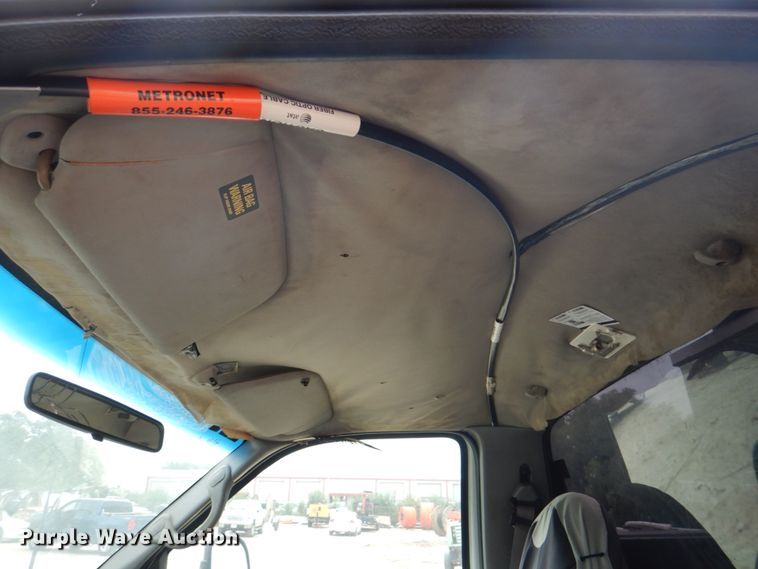 image for item DH7298 1999 Ford F450 Super Duty  bucket truck