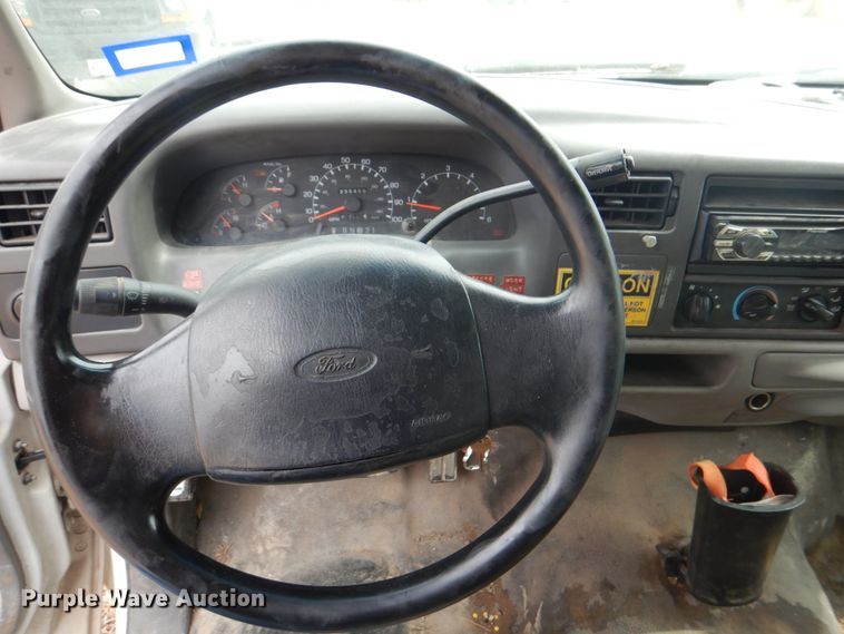 image for item DH7298 1999 Ford F450 Super Duty  bucket truck