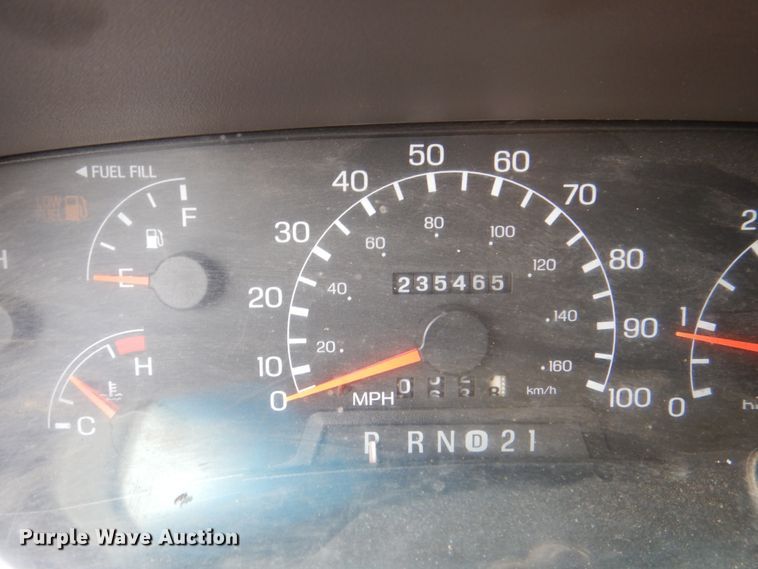 image for item DH7298 1999 Ford F450 Super Duty  bucket truck