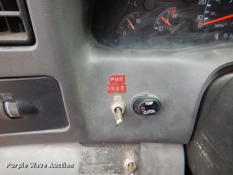 image for item DH7298 1999 Ford F450 Super Duty  bucket truck