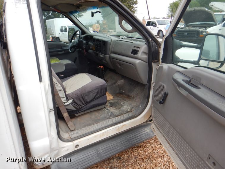 image for item DH7298 1999 Ford F450 Super Duty  bucket truck