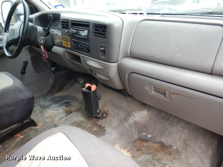 image for item DH7298 1999 Ford F450 Super Duty  bucket truck