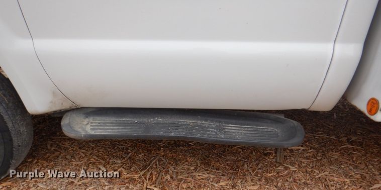 image for item DH7298 1999 Ford F450 Super Duty  bucket truck