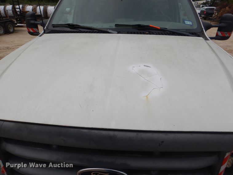 image for item DH7298 1999 Ford F450 Super Duty  bucket truck