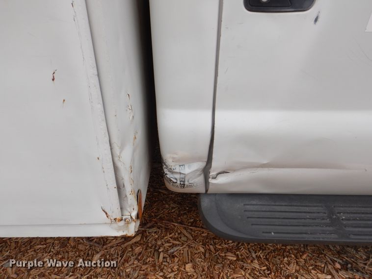 image for item DH7298 1999 Ford F450 Super Duty  bucket truck