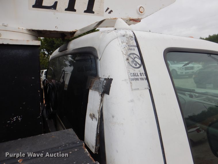 image for item DH7298 1999 Ford F450 Super Duty  bucket truck