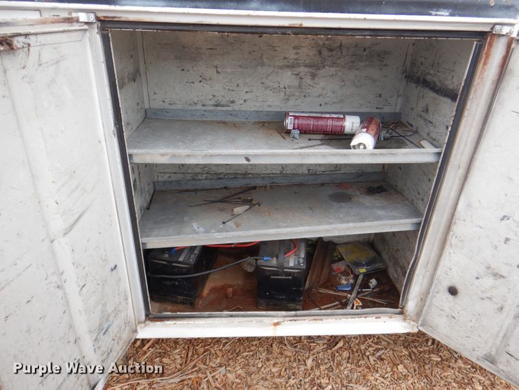 image for item DH7298 1999 Ford F450 Super Duty  bucket truck