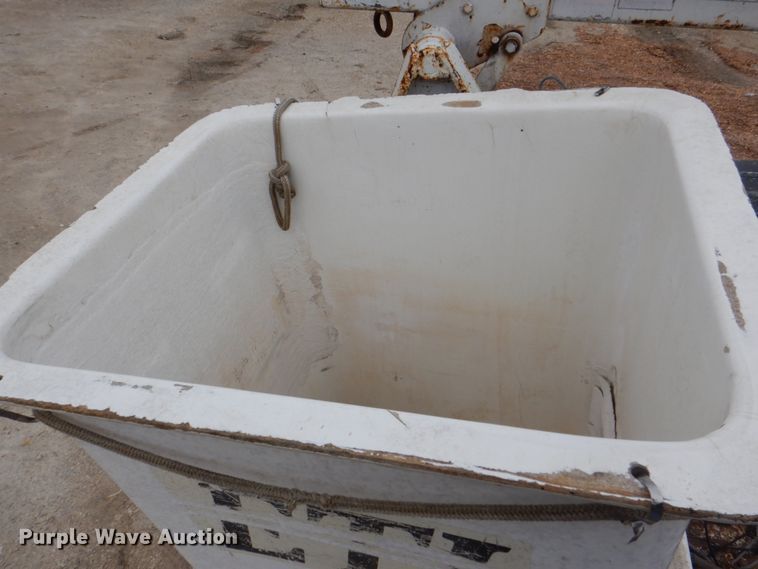 image for item DH7298 1999 Ford F450 Super Duty  bucket truck