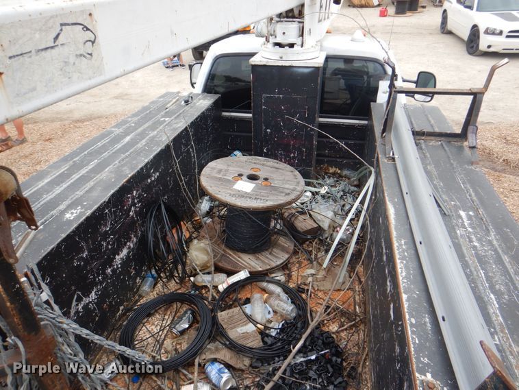 image for item DH7298 1999 Ford F450 Super Duty  bucket truck