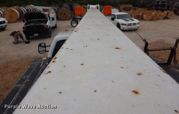 image for item DH7298 1999 Ford F450 Super Duty  bucket truck