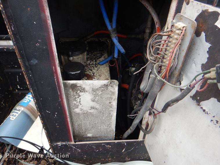 image for item DH7298 1999 Ford F450 Super Duty  bucket truck