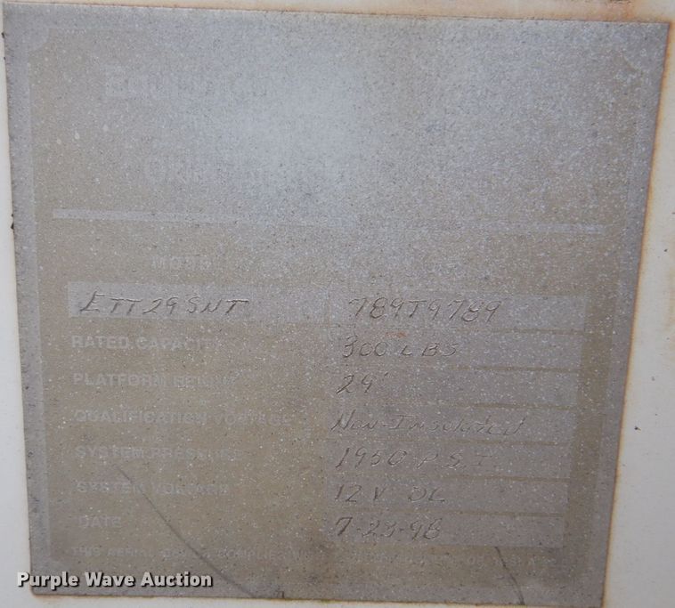 image for item DH7298 1999 Ford F450 Super Duty  bucket truck