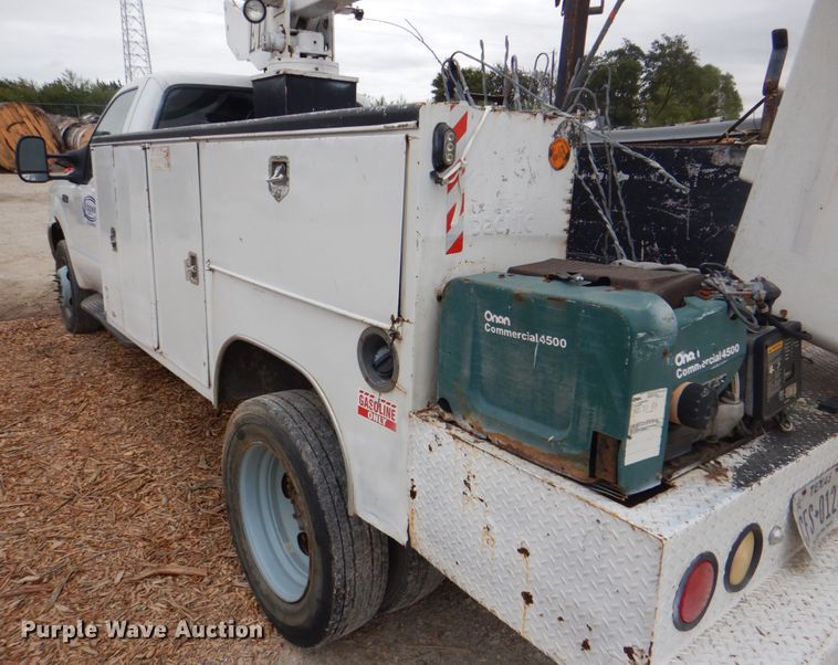 image for item DH7298 1999 Ford F450 Super Duty  bucket truck