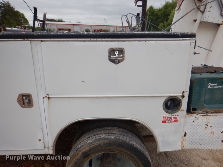 image for item DH7298 1999 Ford F450 Super Duty  bucket truck