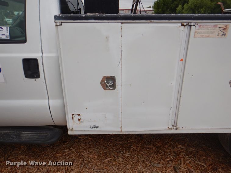 image for item DH7298 1999 Ford F450 Super Duty  bucket truck