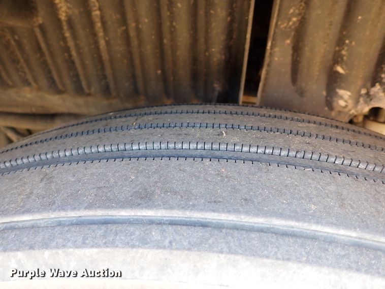 image for item DI5773 2004 Peterbilt 387  semi truck