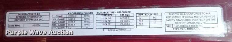 image for item DI5773 2004 Peterbilt 387  semi truck