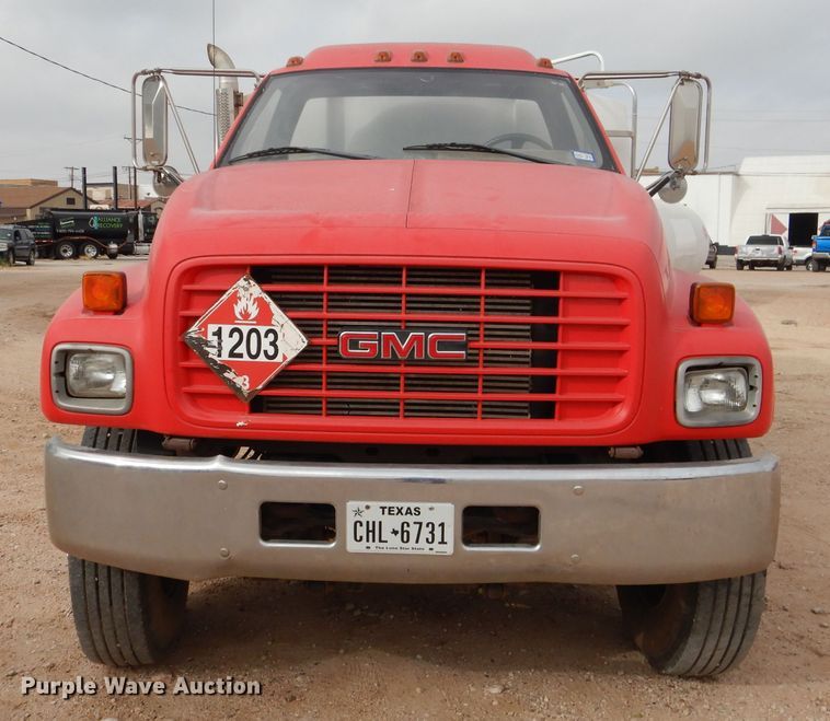 image for item DJ8875 2000 GMC C7500  fuel truck