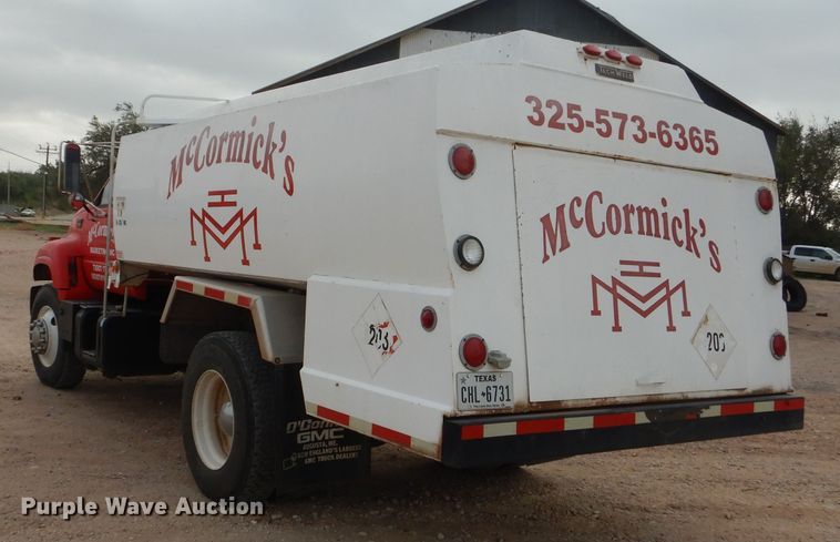 image for item DJ8875 2000 GMC C7500  fuel truck