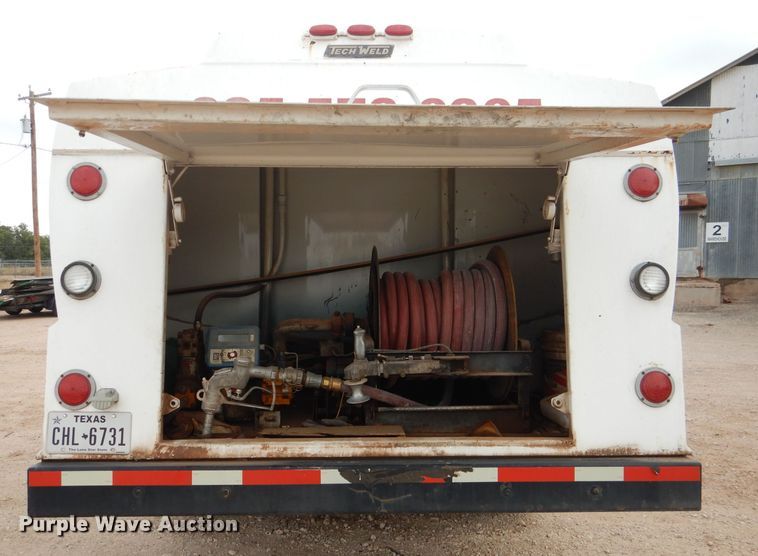 image for item DJ8875 2000 GMC C7500  fuel truck