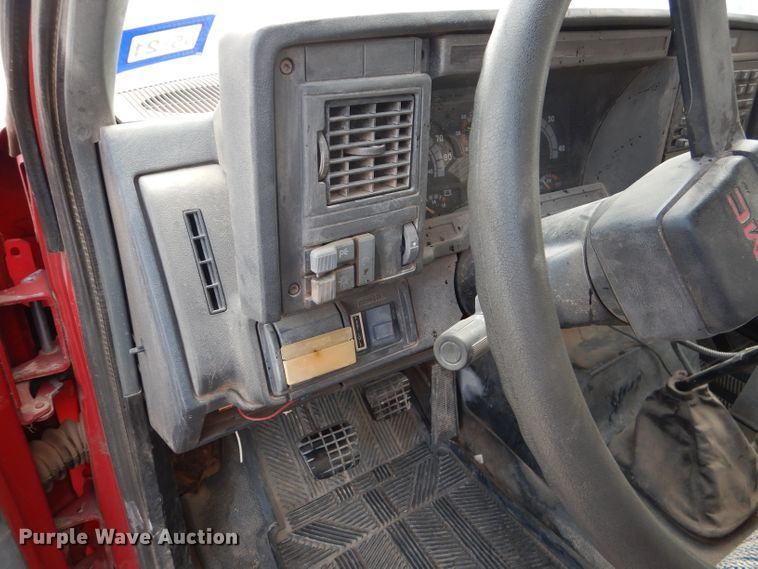 image for item DJ8875 2000 GMC C7500  fuel truck