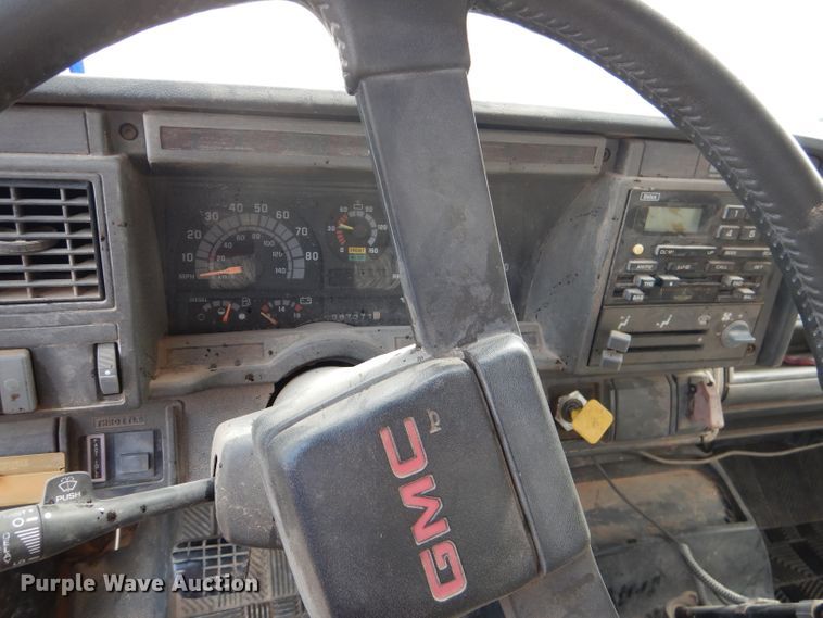 image for item DJ8875 2000 GMC C7500  fuel truck