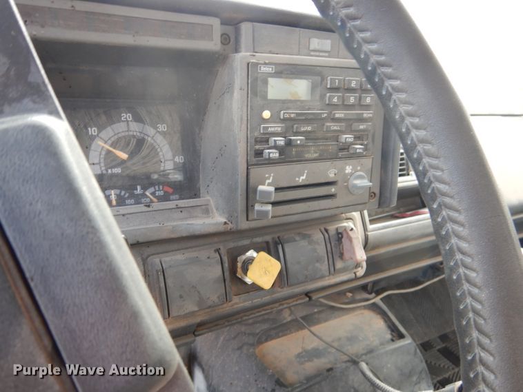 image for item DJ8875 2000 GMC C7500  fuel truck