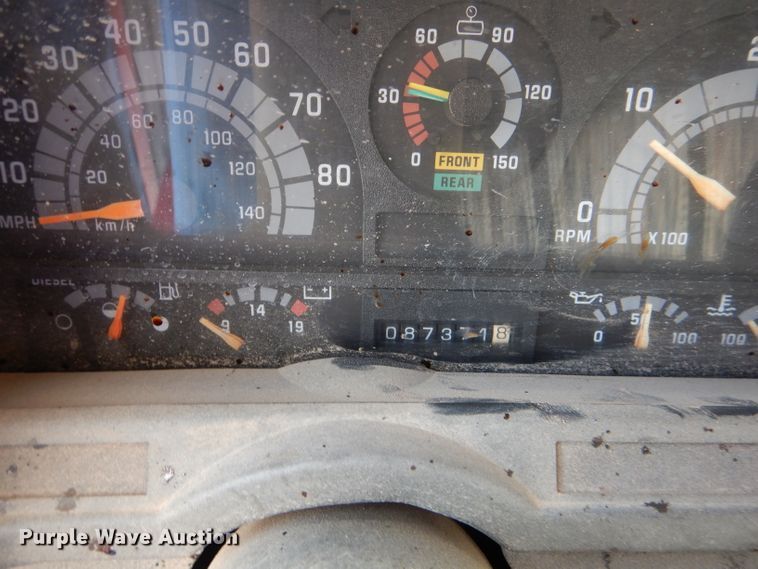 image for item DJ8875 2000 GMC C7500  fuel truck