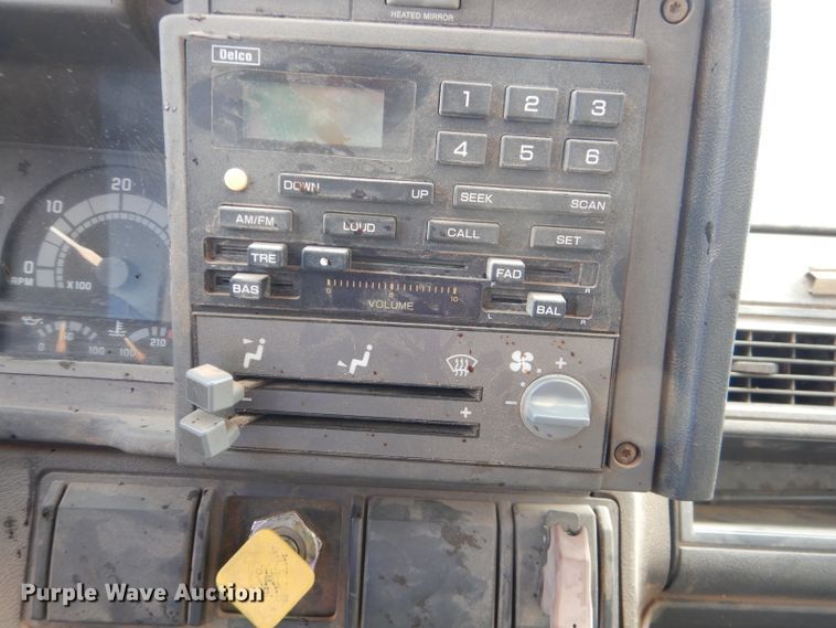 image for item DJ8875 2000 GMC C7500  fuel truck