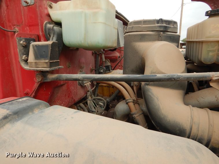 image for item DJ8875 2000 GMC C7500  fuel truck