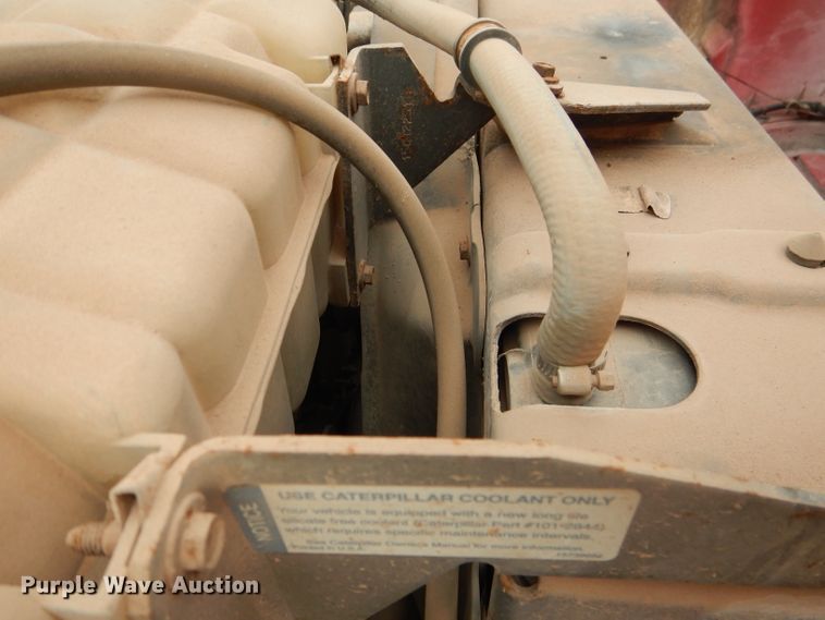 image for item DJ8875 2000 GMC C7500  fuel truck