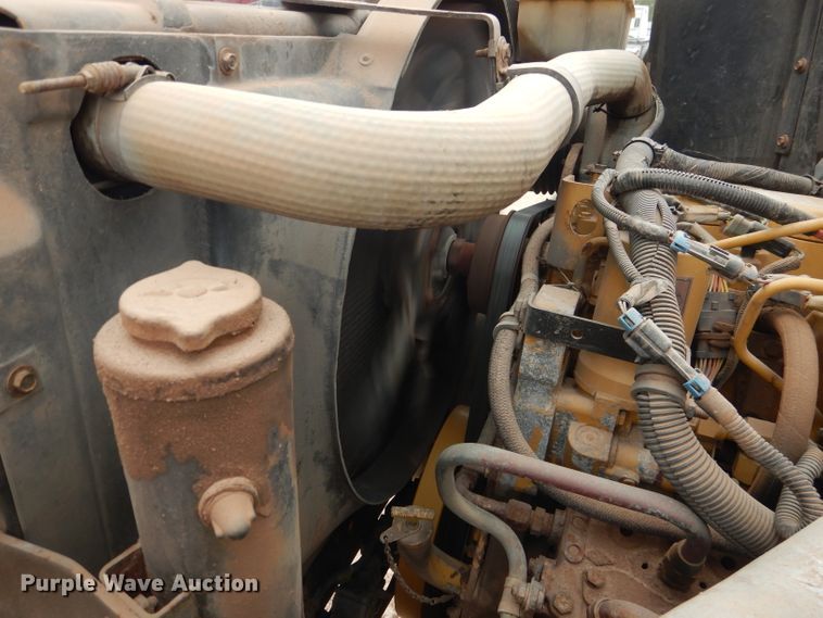 image for item DJ8875 2000 GMC C7500  fuel truck