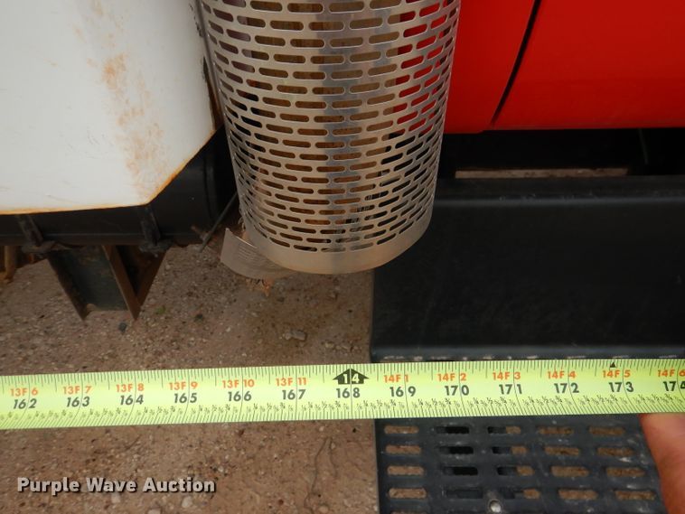 image for item DJ8875 2000 GMC C7500  fuel truck