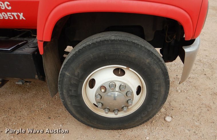 image for item DJ8875 2000 GMC C7500  fuel truck