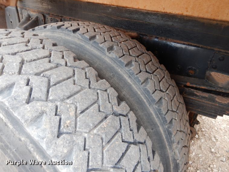 image for item DJ8875 2000 GMC C7500  fuel truck