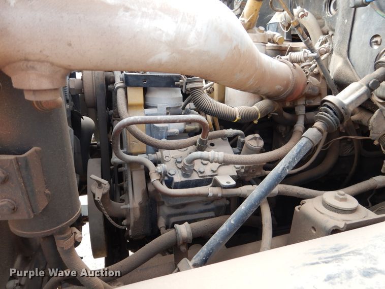 image for item DJ8876 1999 Chevrolet C7500  fuel truck