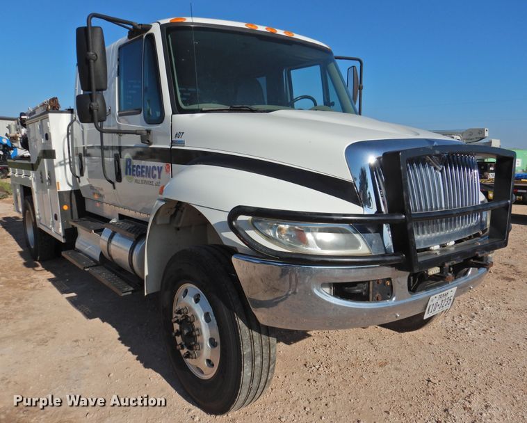 image for item DK2443 2010 International 4300  utility / service truck
