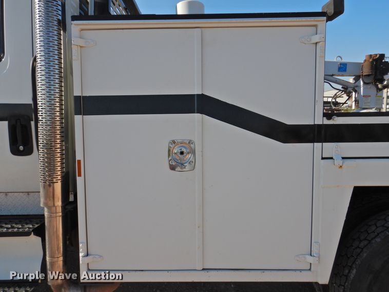 image for item DK2443 2010 International 4300  utility / service truck