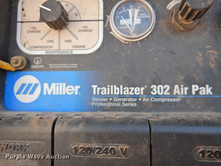 image for item DK2443 2010 International 4300  utility / service truck