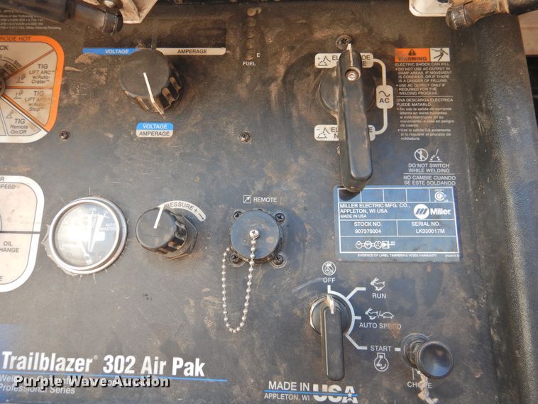 image for item DK2443 2010 International 4300  utility / service truck