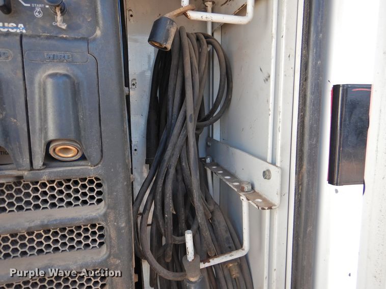 image for item DK2443 2010 International 4300  utility / service truck