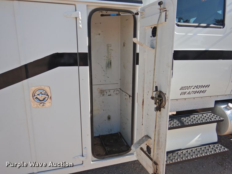 image for item DK2443 2010 International 4300  utility / service truck