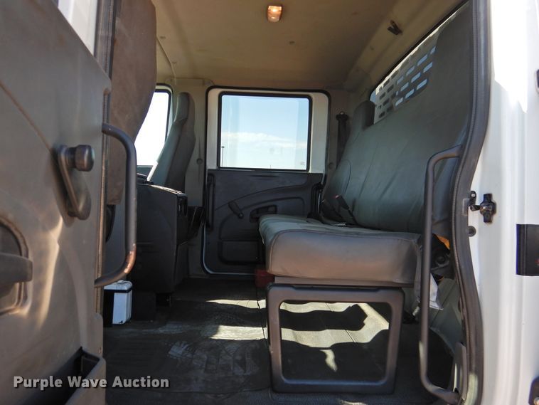 image for item DK2443 2010 International 4300  utility / service truck